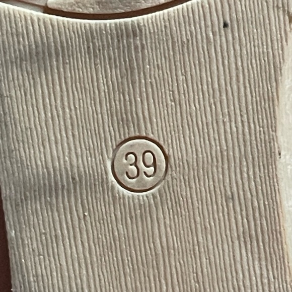 Beautifully detailed gold, shiny sandals. EUC size 39 so eight, 8.5, nine. - Picture 7 of 7